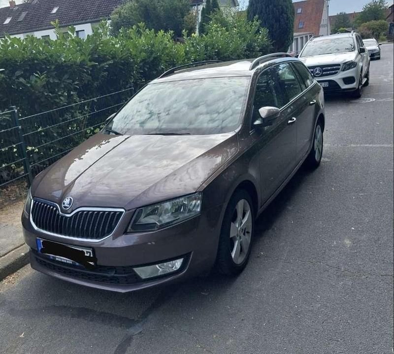 Gebraucht Skoda Octavia 140 PS (102 kW) 2012 Kombi