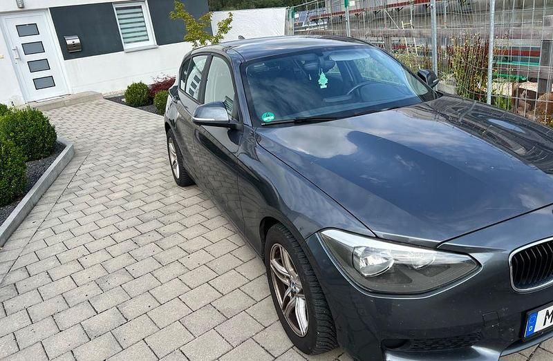 Gebraucht BMW 116 136 PS (100 kW) 2012 Grau Kleinwagen