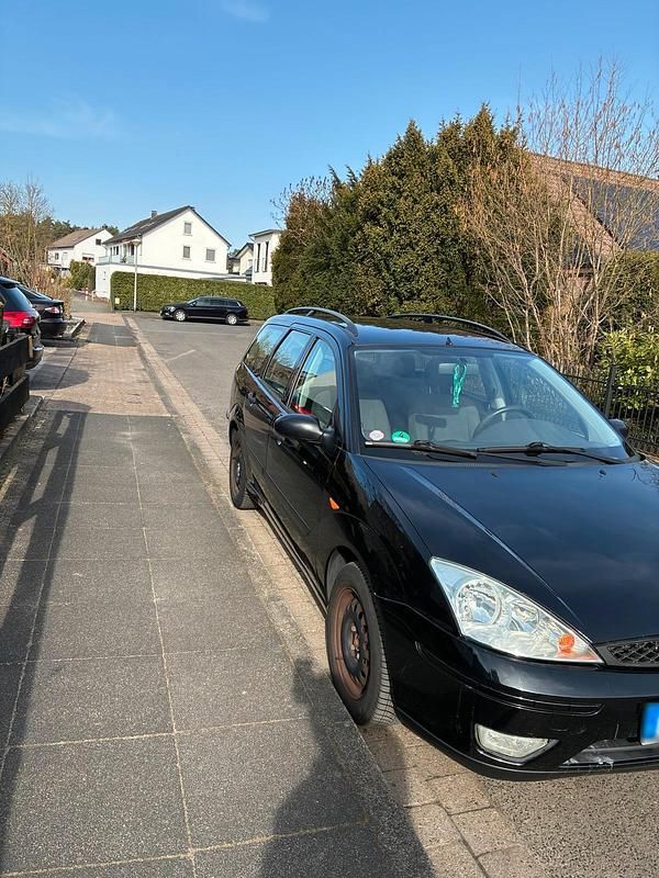 Second-hand Ford Focus 115 CP (84 kW) 2004 Negru Break