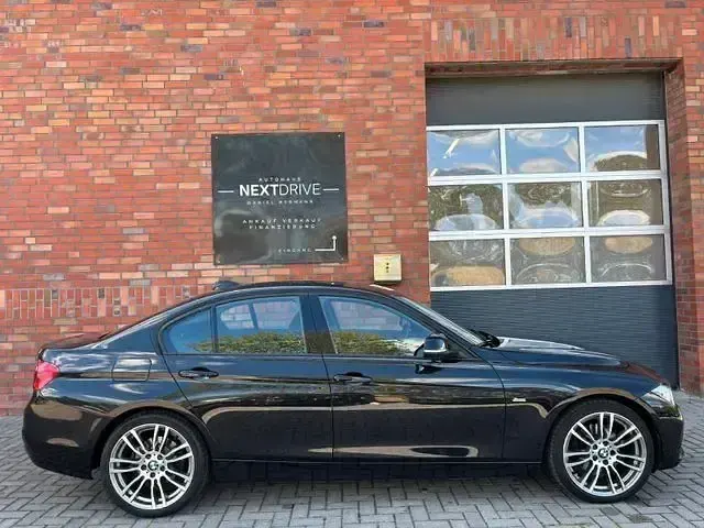 Gebraucht BMW 320 Performance 190 PS (139 kW) 2018 Schwarz Limousine
