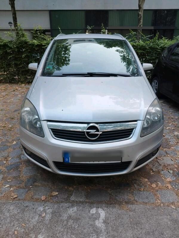 Silber Gebraucht 2007 Opel Zafira Van / Kleinbus | 1.499 € (Superpreis) - Bild 1/4