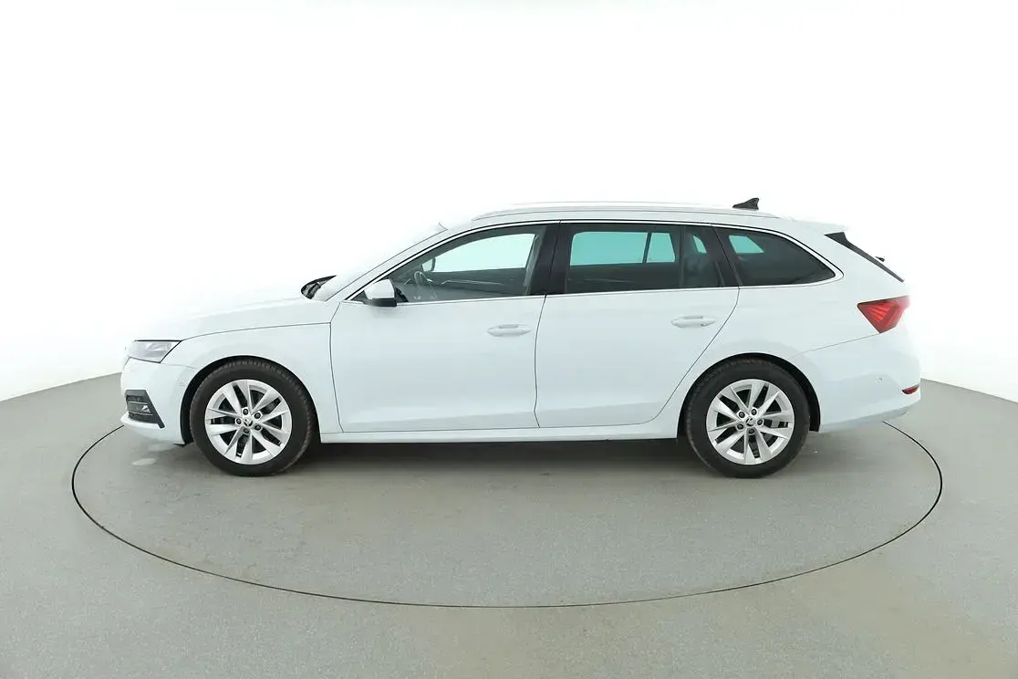Gebraucht Skoda Octavia First Edition 150 PS (110 kW) 2020 Weiß Kombi