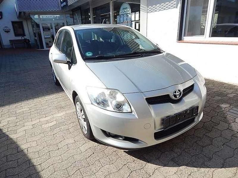 Gebraucht Toyota Auris Sol 124 PS (91 kW) 2009 Silber Kleinwagen