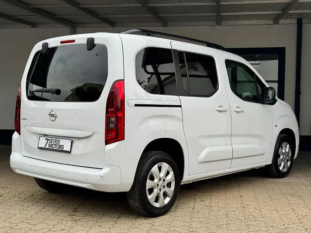 Gebraucht Opel Combo Life 131 PS (96 kW) 2023 Weiß Van / Kleinbus
