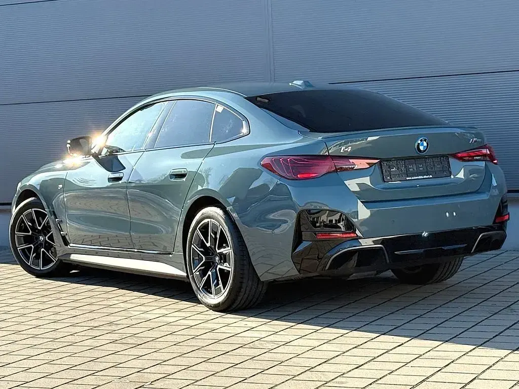 Gebraucht BMW i4 Performance 400 kW (544 PS) 2024 Cape york gruen metallic Limousine
