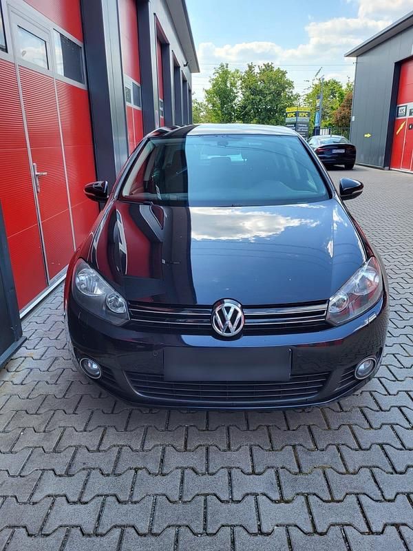 Gebraucht VW Golf VI 86 PS (63 kW) 2010 Schwarz Kleinwagen
