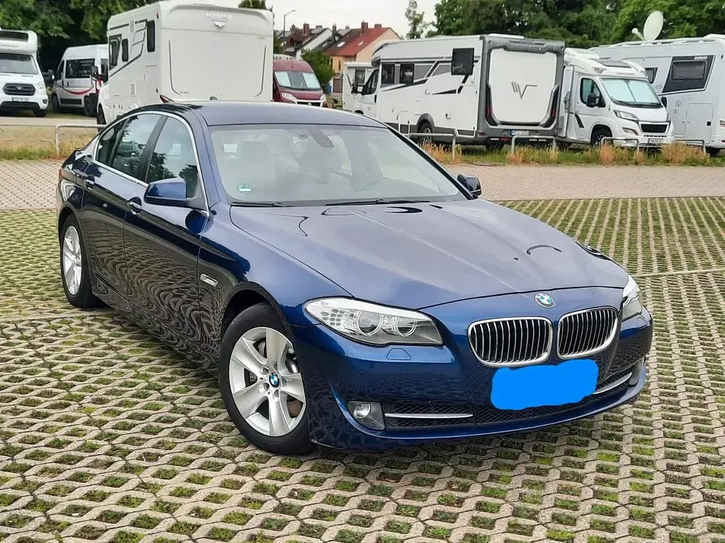 Gebraucht BMW 525 204 PS (150 kW) 2011 Blau Limousine