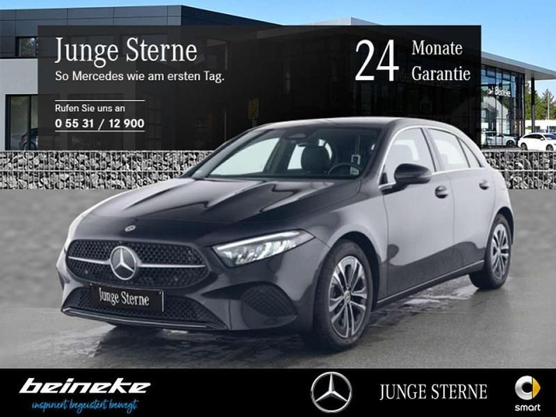 Schwarz Gebraucht 2024 Mercedes A180 Progressive Limousine | 27.950 € (Guter Preis) - Bild 1/4
