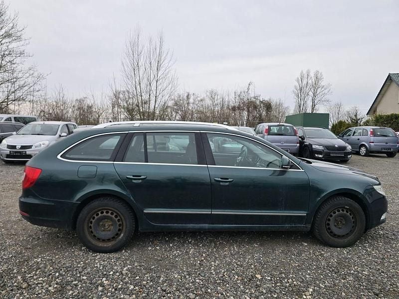 Gebraucht Skoda Superb Elegance 170 PS (125 kW) 2010 Grün Kombi