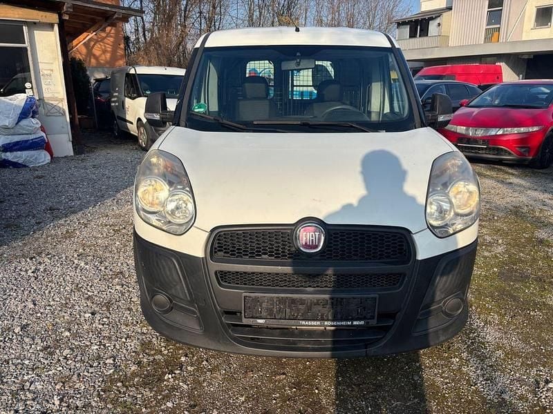 Gebraucht Fiat Doblò Basis 75 PS (55 kW) 2014 Weiß Van / Kleinbus