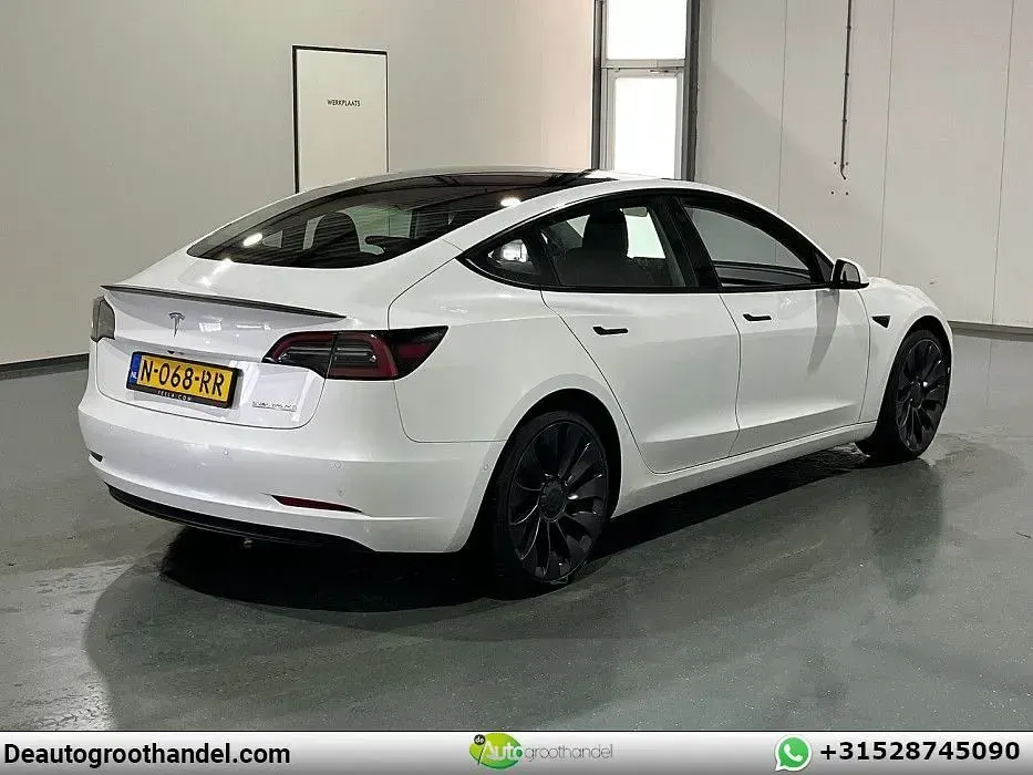 Second-hand Tesla Model 3 Performance 339 kW (462 CP) 2021 Alb Berlinǎ
