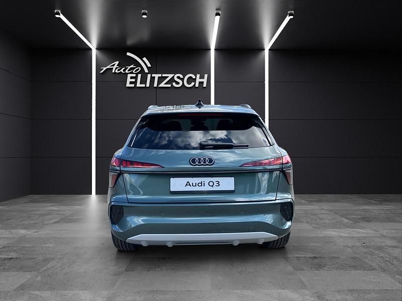 Neu Audi Q3 Ambiente 150 PS (110 kW) 2026 Salbeigrün metallic SUV