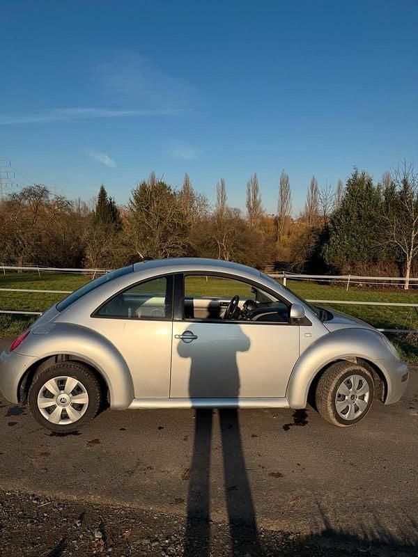 Gebraucht VW New Beetle 116 PS (85 kW) 1999 Silber Kleinwagen