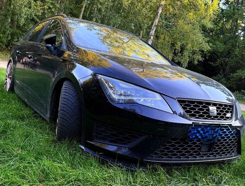 Schwarz Gebraucht 2015 Cupra Leon Kombi | 14.600 € (Fairer Preis) - Bild 1/4