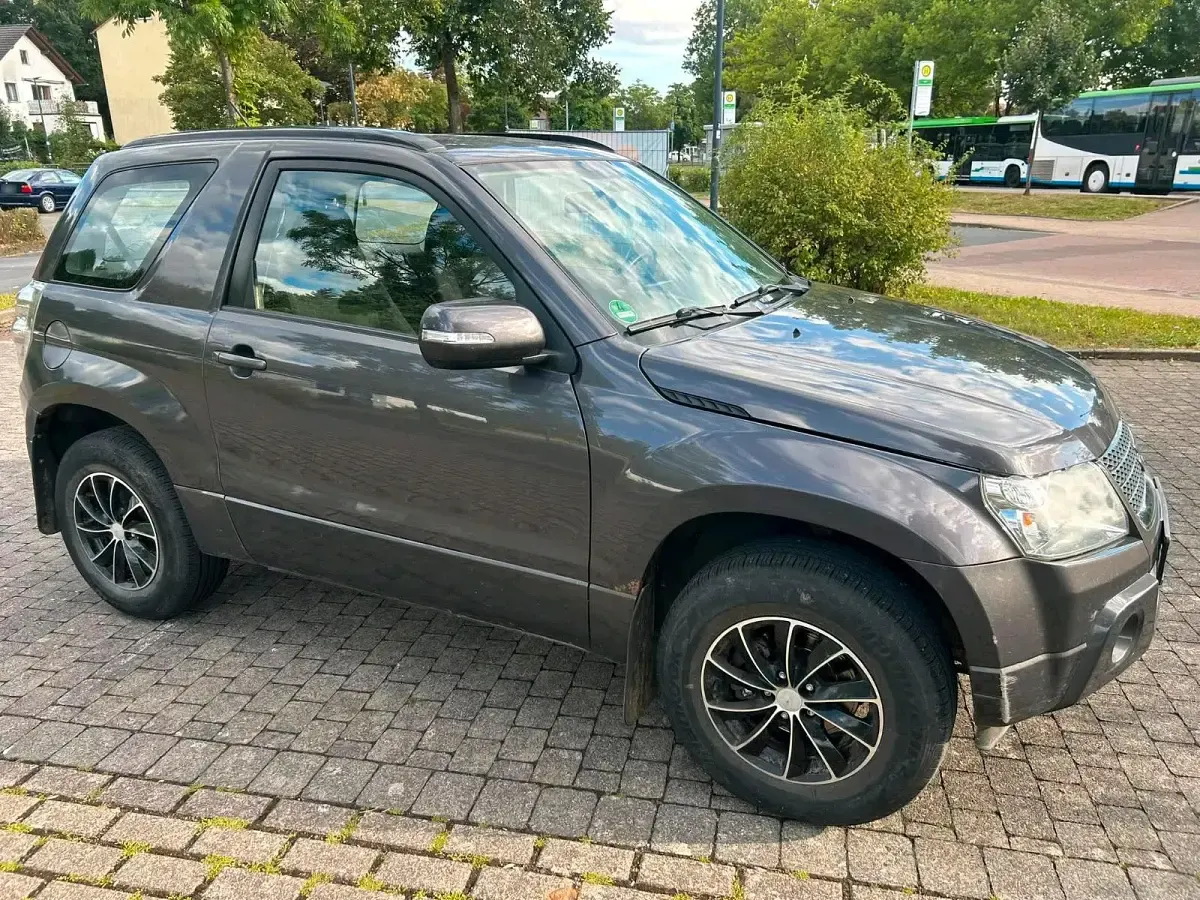 Gebraucht Suzuki Grand Vitara Comfort 106 PS (77 kW) 2010 Violet SUV
