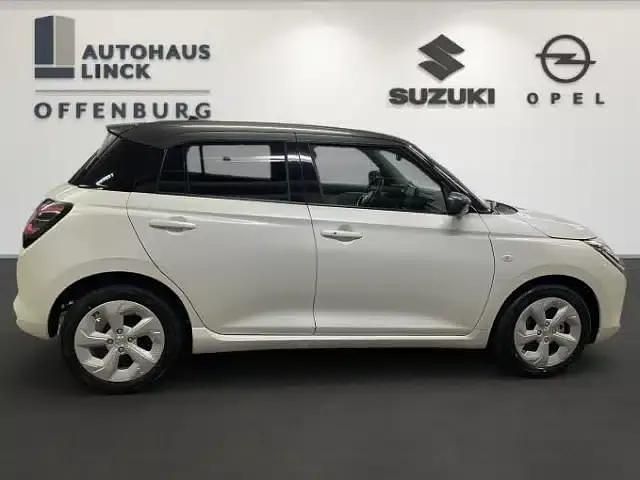 Gebraucht Suzuki Swift Comfort+ 83 PS (61 kW) 2024 Blau Kleinwagen