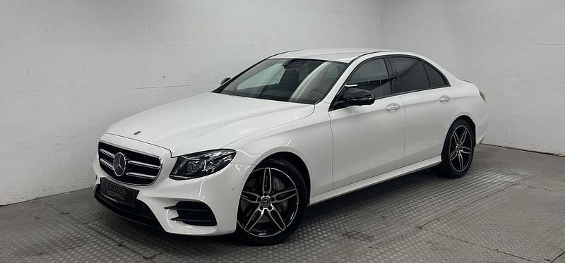 Weiss Gebraucht 2018 Mercedes E400 AMG Limousine | 29.400 € (Fairer Preis) - Bild 1/4