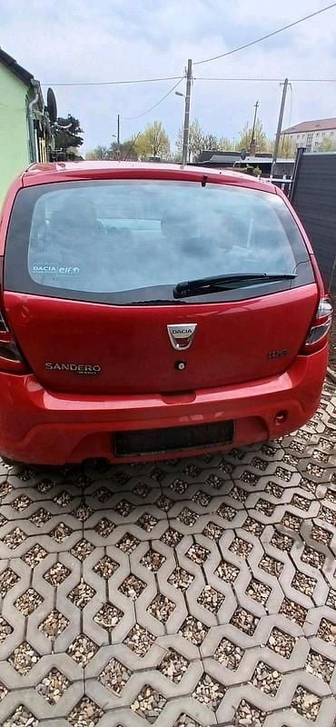 Second-hand Dacia Sandero 75 CP (55 kW) 2009 Roșu Hatchback