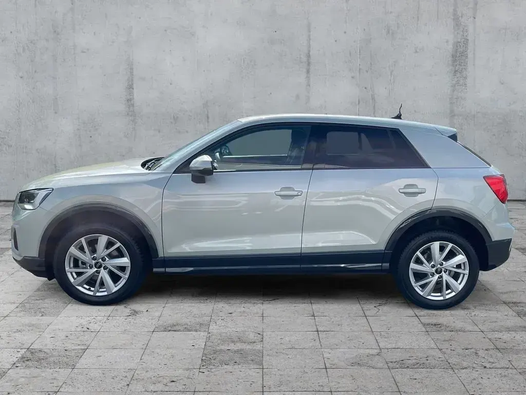 Gebraucht Audi Q2 Advanced 150 PS (110 kW) 2025 Tausilber metallic SUV