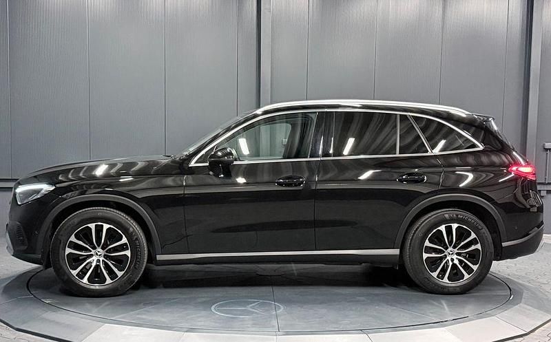 Gebraucht Mercedes GLC220 Advanced Plus 220 PS (161 kW) 2023 Obsidianschwarz metallic SUV
