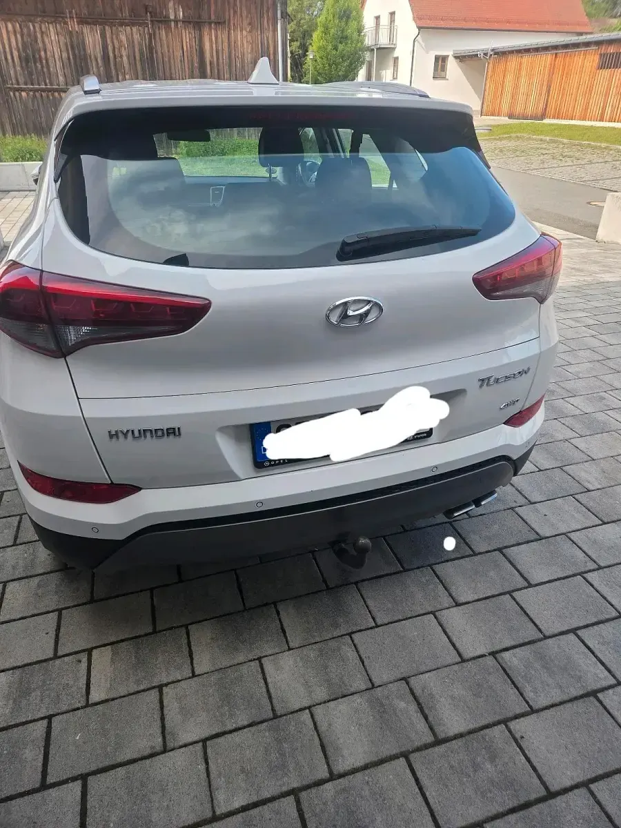 Gebraucht Hyundai Tucson 177 PS (130 kW) 2016 Weiß SUV