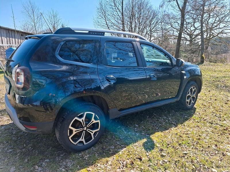 Gebraucht Dacia Duster Comfort 125 PS (91 kW) 2018 Schwarz SUV