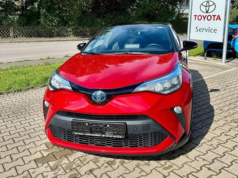 Karminarot/schwarz Gebraucht 2020 Toyota C-HR Team SUV | 21.690 € (Fairer Preis) - Bild 1/4