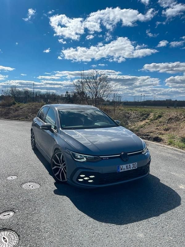 Grau Gebraucht 2020 VW Golf VIII GTD Limousine | 23.900 € (Superpreis) - Bild 1/4
