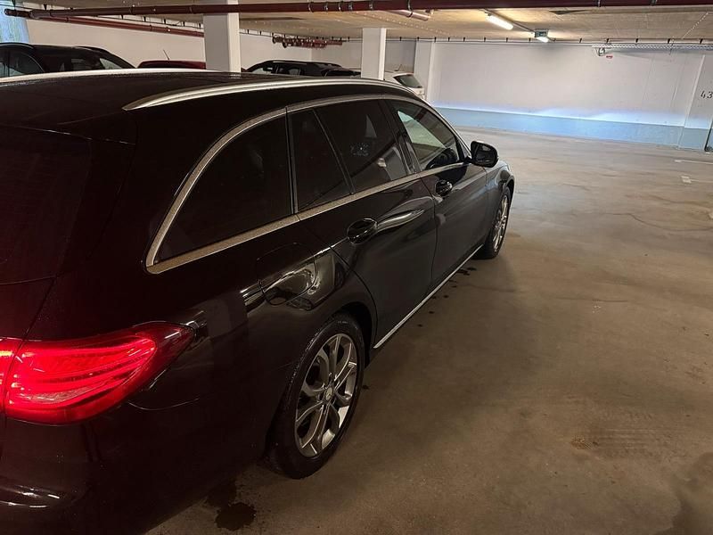 Gebraucht Mercedes C250 204 PS (150 kW) 2016 Schwarz Kombi
