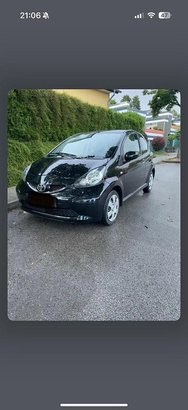 Schwarz Gebraucht 2008 Toyota Yaris Kleinwagen | 2.000 € (Fairer Preis) - Bild 1/4