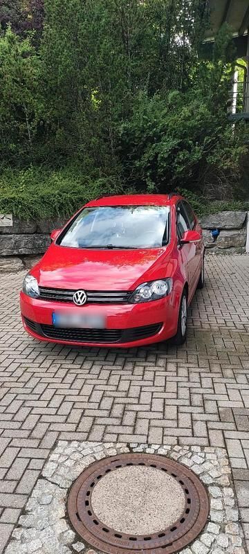 Rot Gebraucht 2010 VW Golf Plus Cross Van / Kleinbus | 7.800 € (Fairer Preis) - Bild 1/4