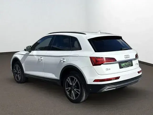 Używany Audi Q5 Basis 299 KM (219 kW) 2022 Biały SUV