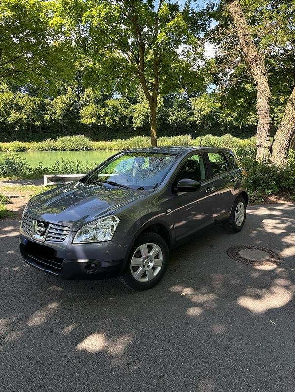 Grau Gebraucht 2007 Nissan Qashqai SUV | 3.899 € (Fairer Preis) - Bild 1/4
