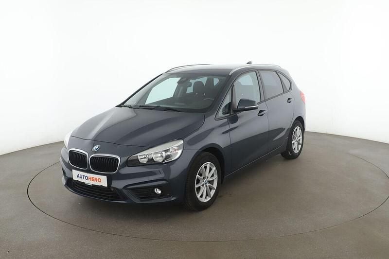 Grau Gebraucht 2015 BMW 218 Active Tourer Basis Van / Kleinbus | 13.690 € (Fairer Preis) - Bild 1/3