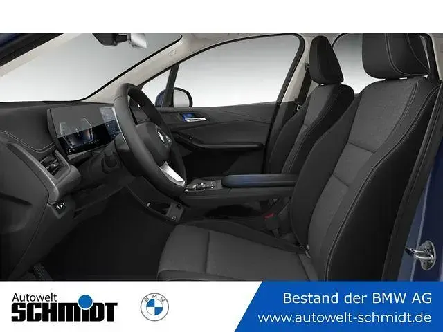 Gebraucht BMW 220 Active Tourer Luxury Line 170 PS (125 kW) 2026 (braun)  sparkling kupfergrau Van / Kleinbus