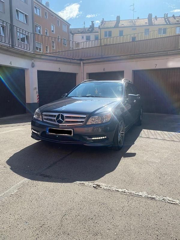 Gebraucht Mercedes C350 Elegance 231 PS (169 kW) 2010 Grau Kombi