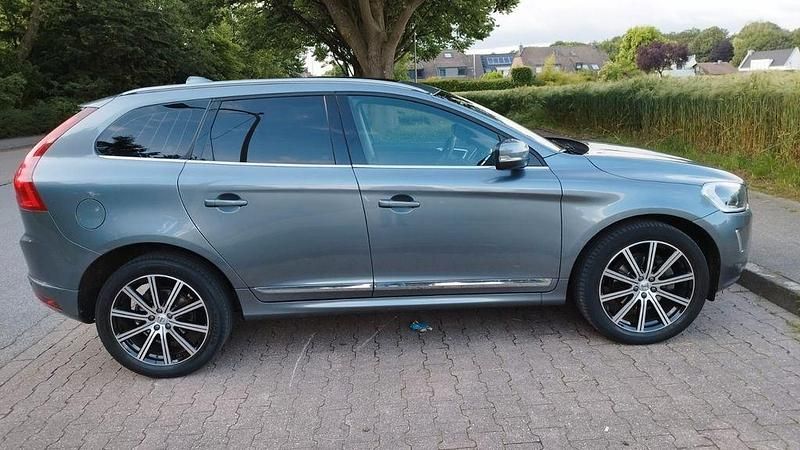 Gebraucht Volvo XC60 220 PS (161 kW) 2017 Grau SUV