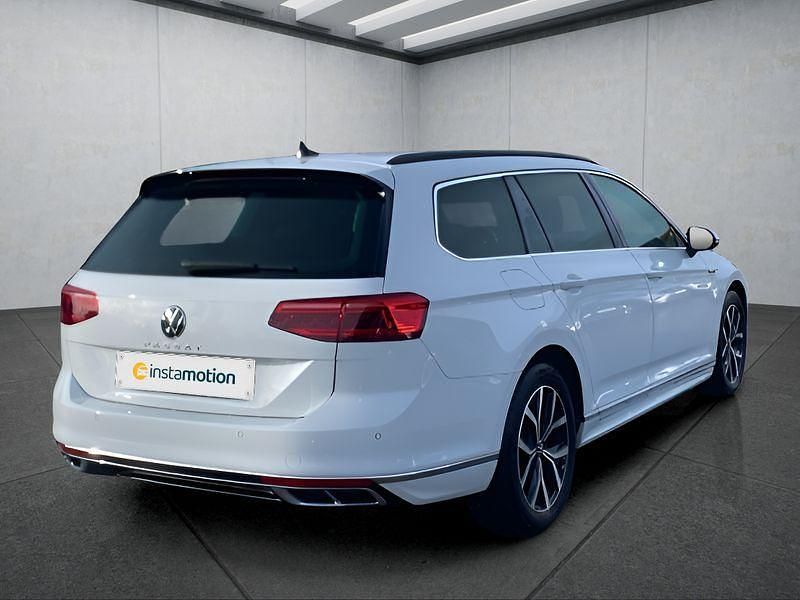 Gebraucht VW Passat 150 PS (110 kW) 2024 Weiß Kombi