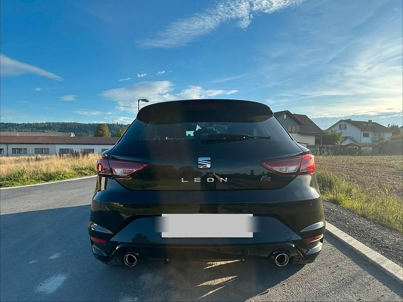 Gebraucht Seat Leon 180 PS (132 kW) 2015 Schwarz Limousine