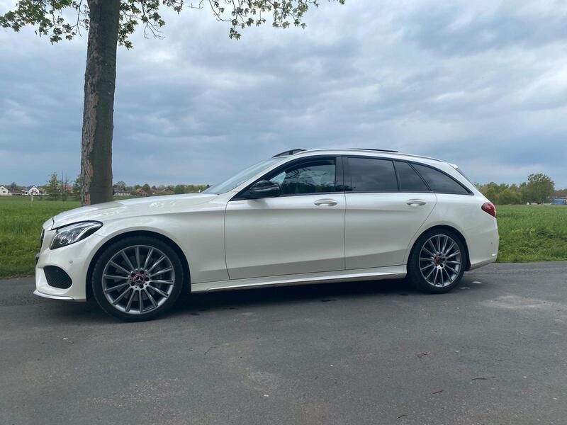 Weiß Gebraucht 2017 Mercedes C43 AMG AMG Kombi | 29.990 € (Fairer Preis) - Bild 1/4