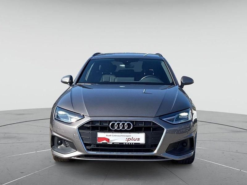 Używany Audi A4 Design 163 KM (119 kW) 2022 Szary Kombi