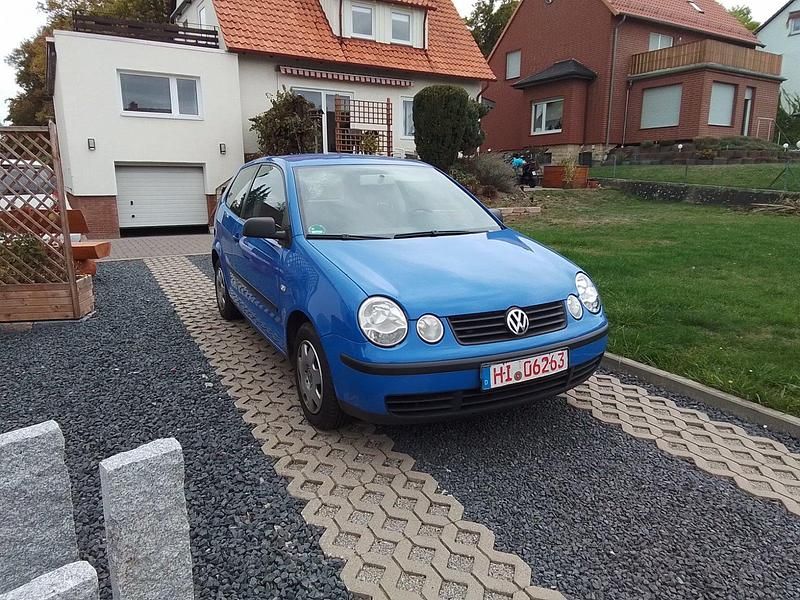Blau Gebraucht 2004 VW Polo Kleinwagen | 290 € (Guter Preis) - Bild 1/4