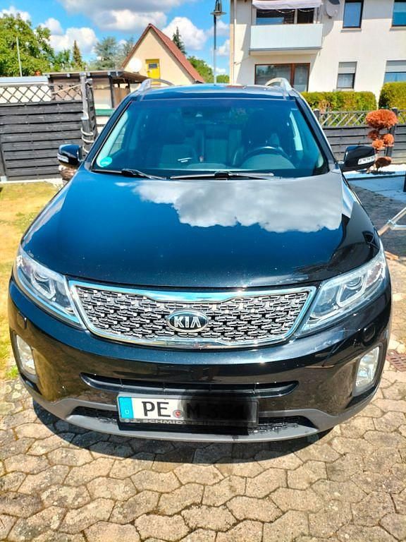 Schwarz Gebraucht 2014 Kia Sorento Platinum Edition SUV | 14.000 € (Fairer Preis) - Bild 1/4