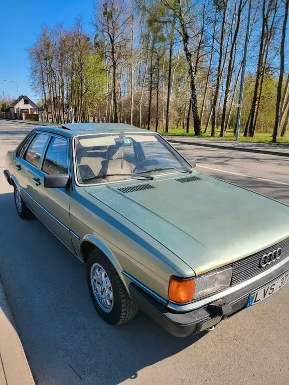 Käytetty Audi 80 90 HP (66 kW) 1983 Vihreä Sedan