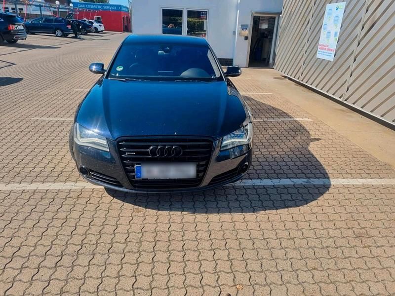 Blau Gebraucht 2010 Audi A8 Limousine | 13.000 € (Superpreis) - Bild 1/4