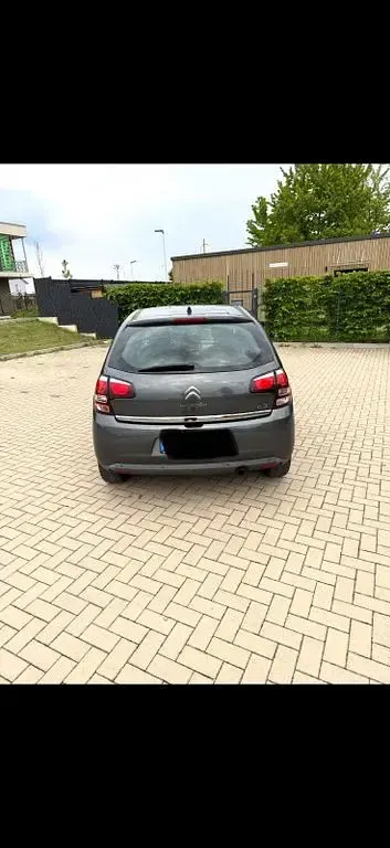 Gebraucht Citroën C3 Attraction 68 PS (50 kW) 2015 Grau Limousine