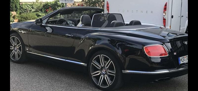 Gebraucht Bentley Continental GT Convertible 522 PS (383 kW) 2017 Schwarz Cabrio