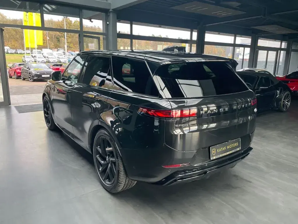 Gebraucht Land Rover Range Rover Sport SE Dynamic 300 PS (220 kW) 2022 Santorini black SUV