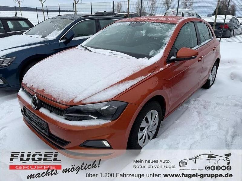 Energetic orange metallic Gebraucht 2020 VW Polo Trendline Limousine | 12.899 € (Fairer Preis) - Bild 1/4