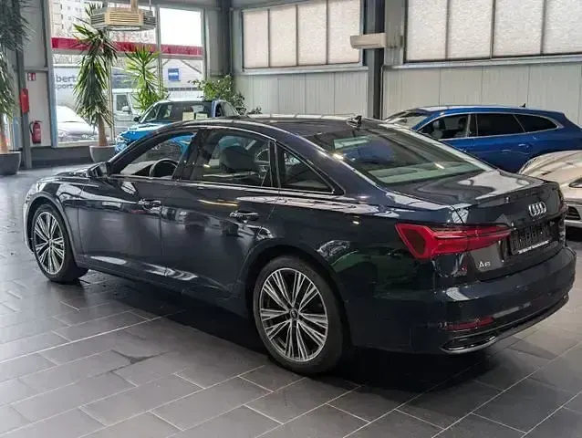Gebraucht Audi A6 Sport 340 PS (250 kW) 2022 Blau Limousine